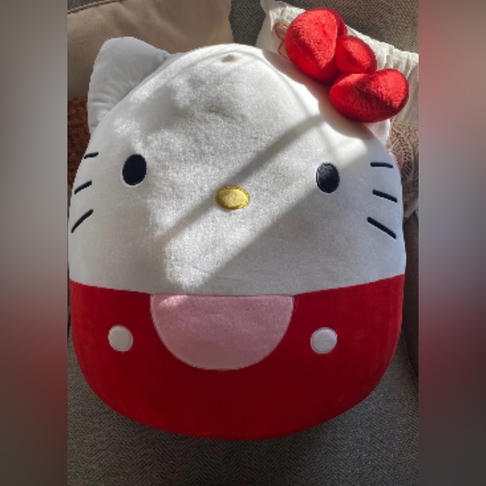 Hello Kitty Sanrio Squishmallow 20”